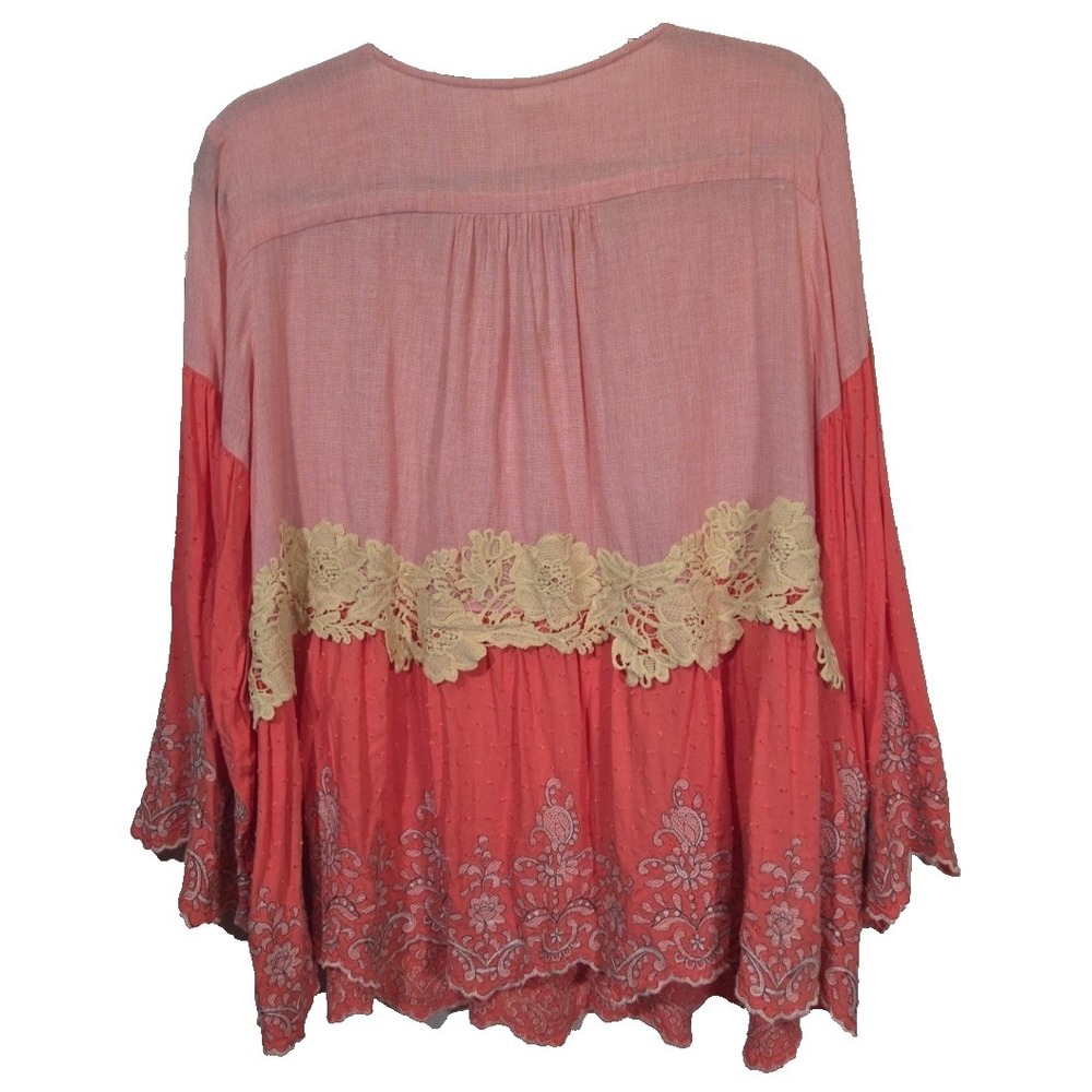 Logo Lavish Woman's Blouse from France Size Medium - Picture 3 of 7
